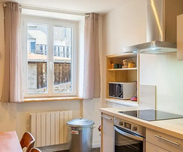 Vakantiehuis Le Chardon Bleu, Jardin, Centre-ville, Saint-Côme-dʼOlt