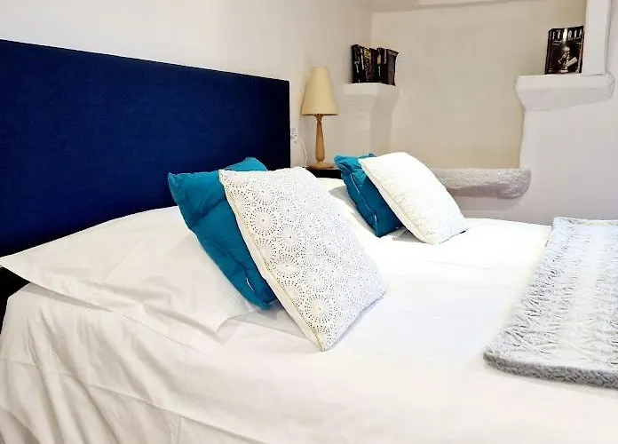 Vakantiehuis Le Chardon Bleu, Jardin, Centre-ville, Saint-Côme-dʼOlt