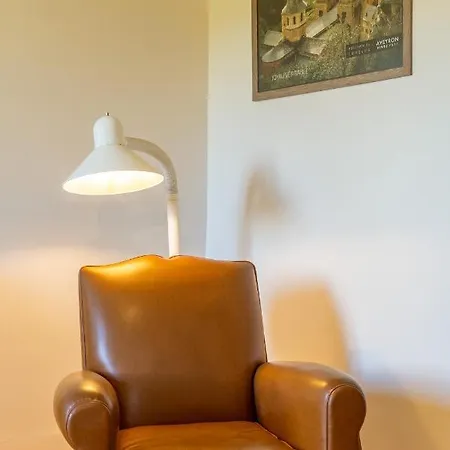 Hébergement de vacances Le Chardon Bleu, Jardin, Centre-ville, Saint-côme-d'olt *