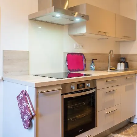 Le Chardon Bleu, Jardin, Centre-ville, Saint-côme-d'olt Hébergement de vacances