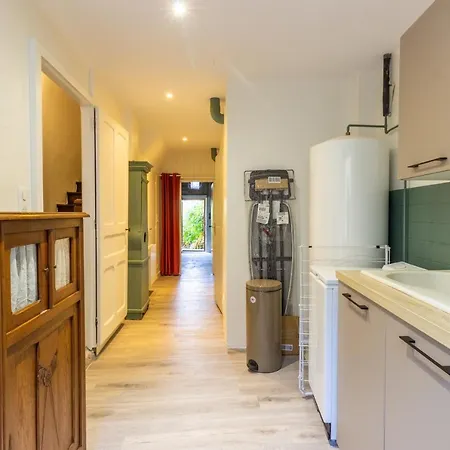 Hébergement de vacances Le Chardon Bleu, Jardin, Centre-ville, Saint-côme-d'olt *