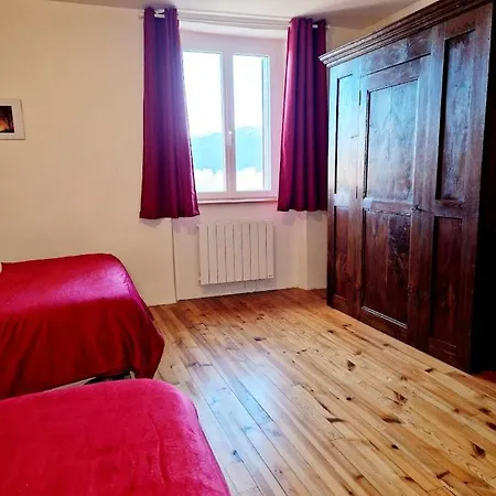 Le Chardon Bleu, Jardin, Centre-ville, Dom wakacyjny Saint-Côme-dʼOlt